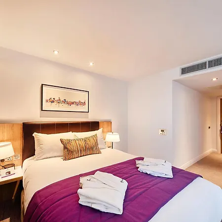 Park Regis Hotel