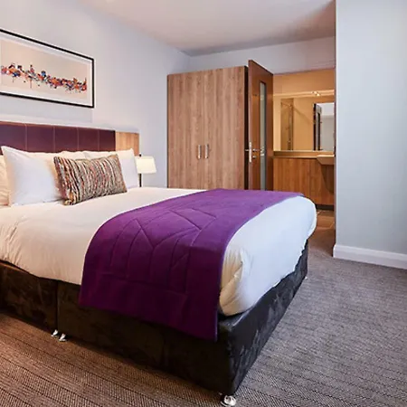 Park Regis Hotel 4*